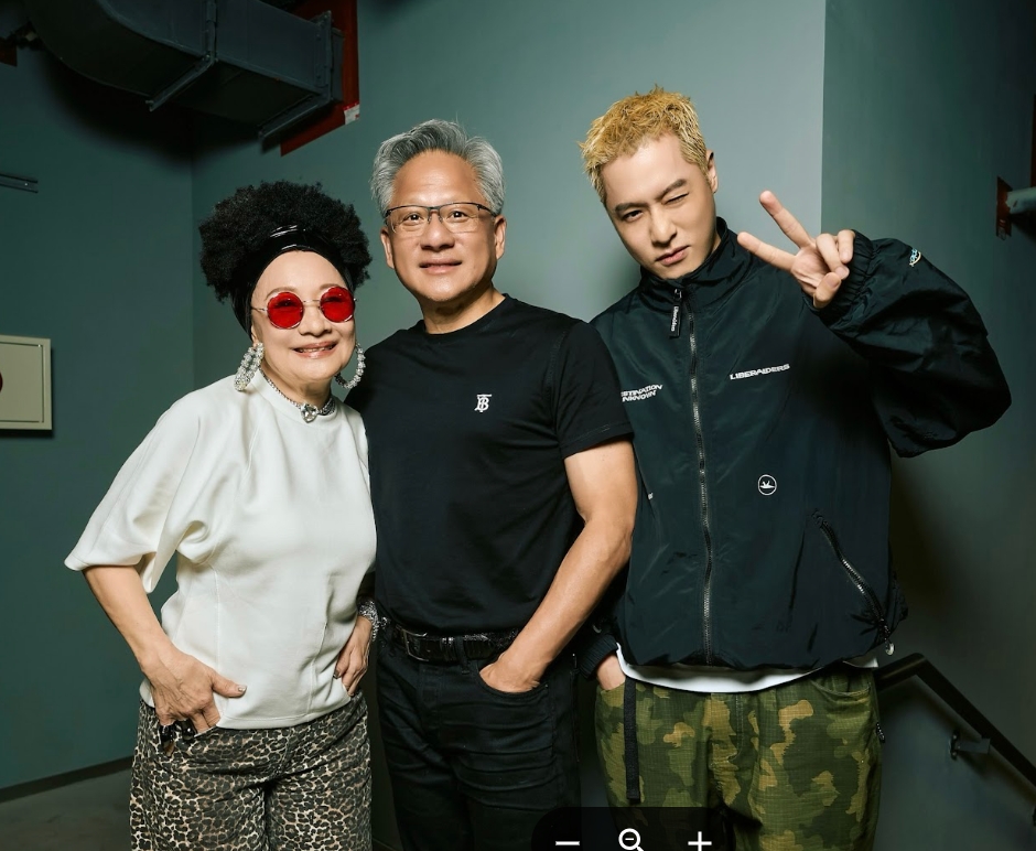 周湯豪、比莉合體表演　後台巧遇黃仁勳「當場扭腰擺臀」's story cover image